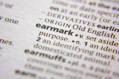 Sözlükteki sözcük veya tümcecik Earmark.
