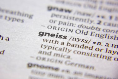 Sözlükteki Gneiss sözcüğü veya tümceciği.