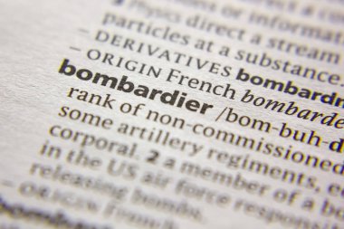 Sözlükte Sözcük veya tümcecik Bombardier.