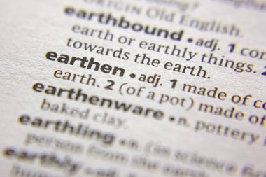 Sözlükte word veya ifade Earthen.