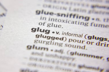 Sözlükte Glug sözcüğü veya tümceciği.