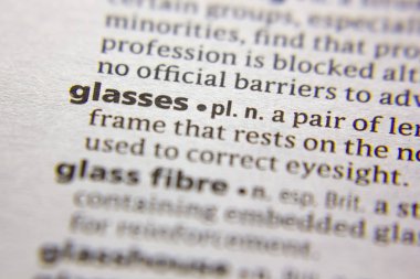 Sözlükteki sözcük veya tümcecik Gözlükleri.