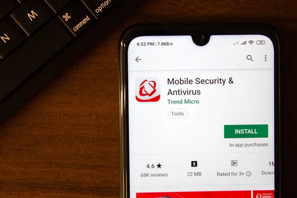 Ivanovsk, Rosja-07 lipca, 2019: Mobile Security i Antivirus aplikacji na wyświetlaczu smartfona lub tabletu. — Zdjęcie stockowe