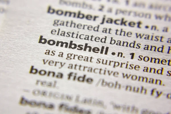 Sözlükteki sözcük veya tümcecik Bombshell.