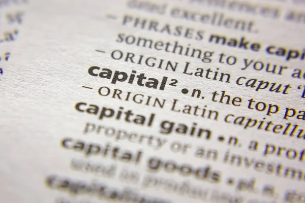 Palavra ou frase Capital em um dicionário . — Fotografia de Stock