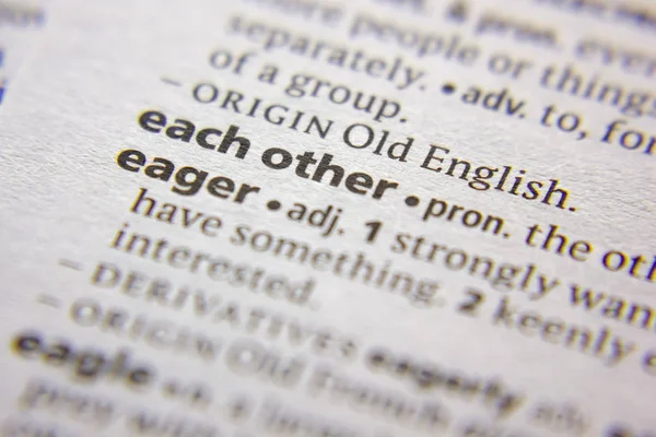 Palavra ou frase Um ao outro em um dicionário . — Fotografia de Stock