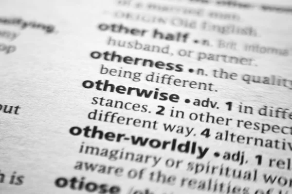 Sözlükte Aksi Takdirde Sözcük veya tümcecik.