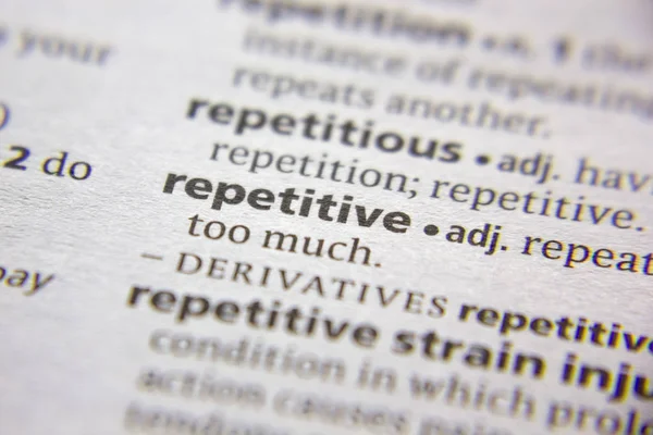 Sözlükte Yinelenen Sözcük veya tümcecik.