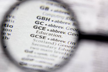 Sözlükte kelime veya cümle GCE kısaltması.