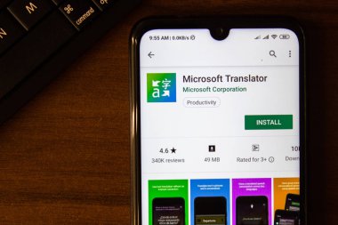 İvanovsk, Rusya-07 Temmuz 2019: akıllı telefon veya tablet ekranında Microsoft Translator uygulaması.