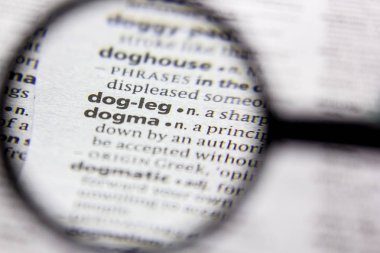 Kelime ya da cümle köpek-bacak içinde a sözlük.