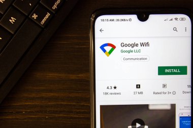 İvanovsk, Rusya-21 Temmuz 2019: Smartphone ekranında Google WiFi uygulaması.