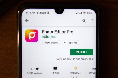 İvanovsk, Rusya-07 Temmuz 2019: akıllı telefon veya tablet ekranında Photo Editor Pro uygulaması.