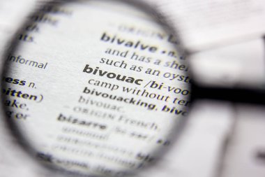 Kelime veya cümle Bivouac bir sözlük.