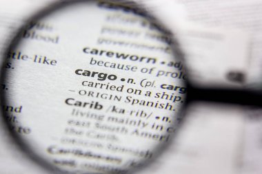 Bir sözlükte kelime veya ifade kargo.