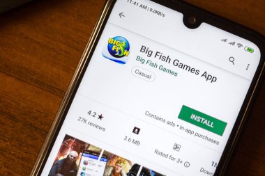 İvanovsk, Rusya-26 Haziran 2019: akıllı telefonun ekranında büyük balık oyunları uygulaması.