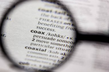 Sözlükte kelime veya cümle coax.