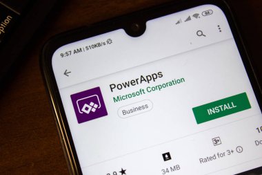 Ivanovsk, Rusya - 07 Temmuz 2019: Akıllı telefon veya tablet ekranında PowerApps uygulaması.