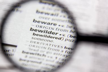 Kelime veya cümle Bewilder bir sözlük.