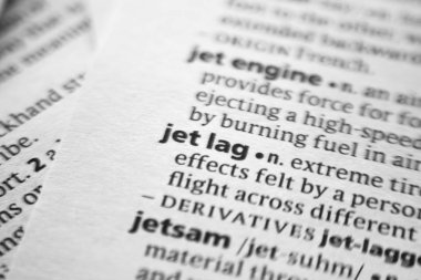 Sözlük içinde kelime veya cümle jet lag.