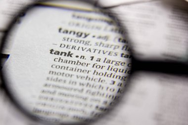 Kelime veya ifade tank bir sözlük.