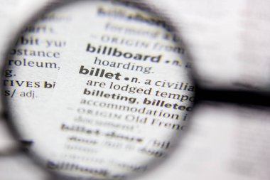 Bir sözlükte kelime veya cümle billet.