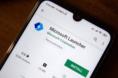 Ivanovsk, Rusya - 07 Temmuz 2019: Microsoft Launcher uygulaması akıllı telefon veya tablet ekranında.