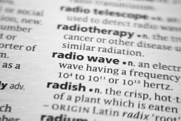 Kelime veya cümle bir sözlük radyo dalgası.