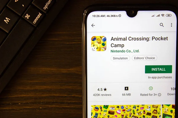 Ивановск, Россия - 21 июля 2019 года: Приложение Animal Crossing Pocket Camp на дисплее смартфона . — стоковое фото