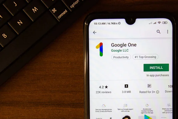 Ivanovsk, Russie - 07 juillet 2019 : Google One app sur l'écran du smartphone ou de la tablette. — Photo