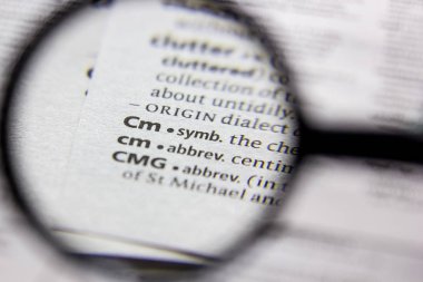 Sözlükte kelime veya cümle cm.