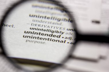 Sözlükte istenmeyen sözcük veya ifade.