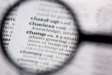 Sözlükte sözcük veya tümcecik küme.