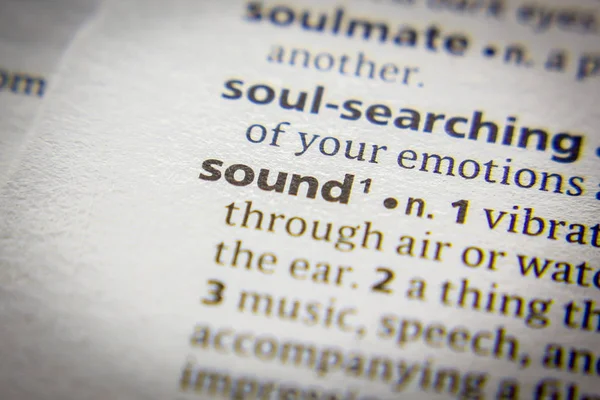 Sözlükteki Sözcük veya tümcecik Ses.