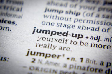 Sözlükte Atlayan sözcük veya tümcecik.