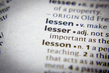 Sözlükte Sözcük veya tümcecik Küçük.