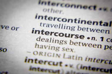 Sözlükte Sözcük veya tümcecik İlişki.