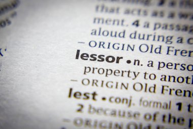 Sözlükteki sözcük veya tümcecik Lessor.