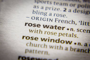 Sözlükte kelime veya ifade Gül suyu.