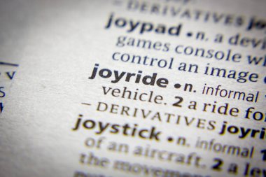 Sözlükteki sözcük veya tümcecik Joyride.
