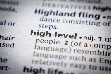 Sözlükte sözcük veya tümcecik Üst düzey.