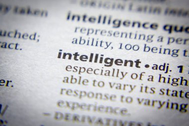 Sözlükte Akıllı sözcük veya tümcecik.