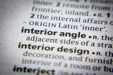 Sözlükteki sözcük veya tümcecik İç açı.