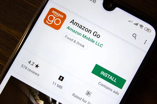 Ивановск, Россия - 21 июля 2019 года: приложение Amazon Go на дисплее смартфона . — стоковое фото