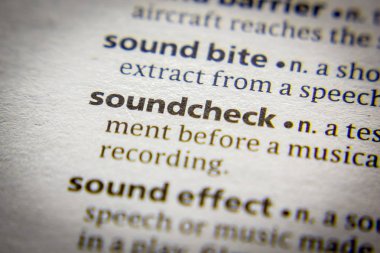 Sözlükteki sözcük veya tümcecik Soundcheck.