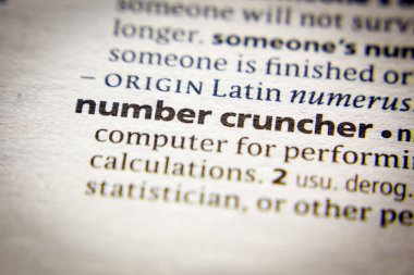 Sözlükteki sözcük veya tümcecik Sayı cruncher.