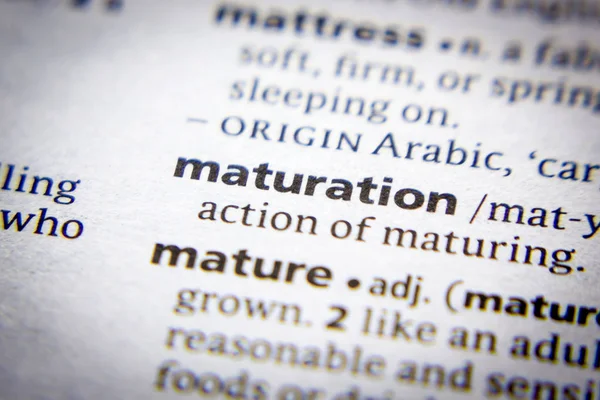Palavra ou frase Maturação em um dicionário . — Fotografia de Stock