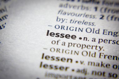 Sözlükte Lessee sözcüğü veya tümceciği.