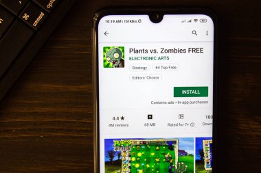 Ivanovsk, Rusya - 21 Temmuz 2019: Plants vs. Zombies Free uygulaması akıllı telefonun ekranında.