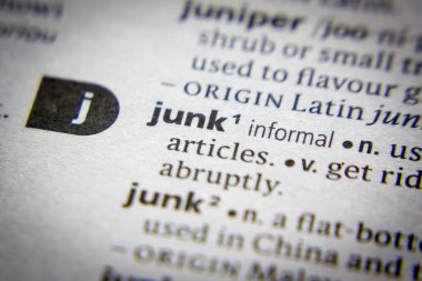 Sözlükteki Sözcük veya tümcecik Önemsiz.